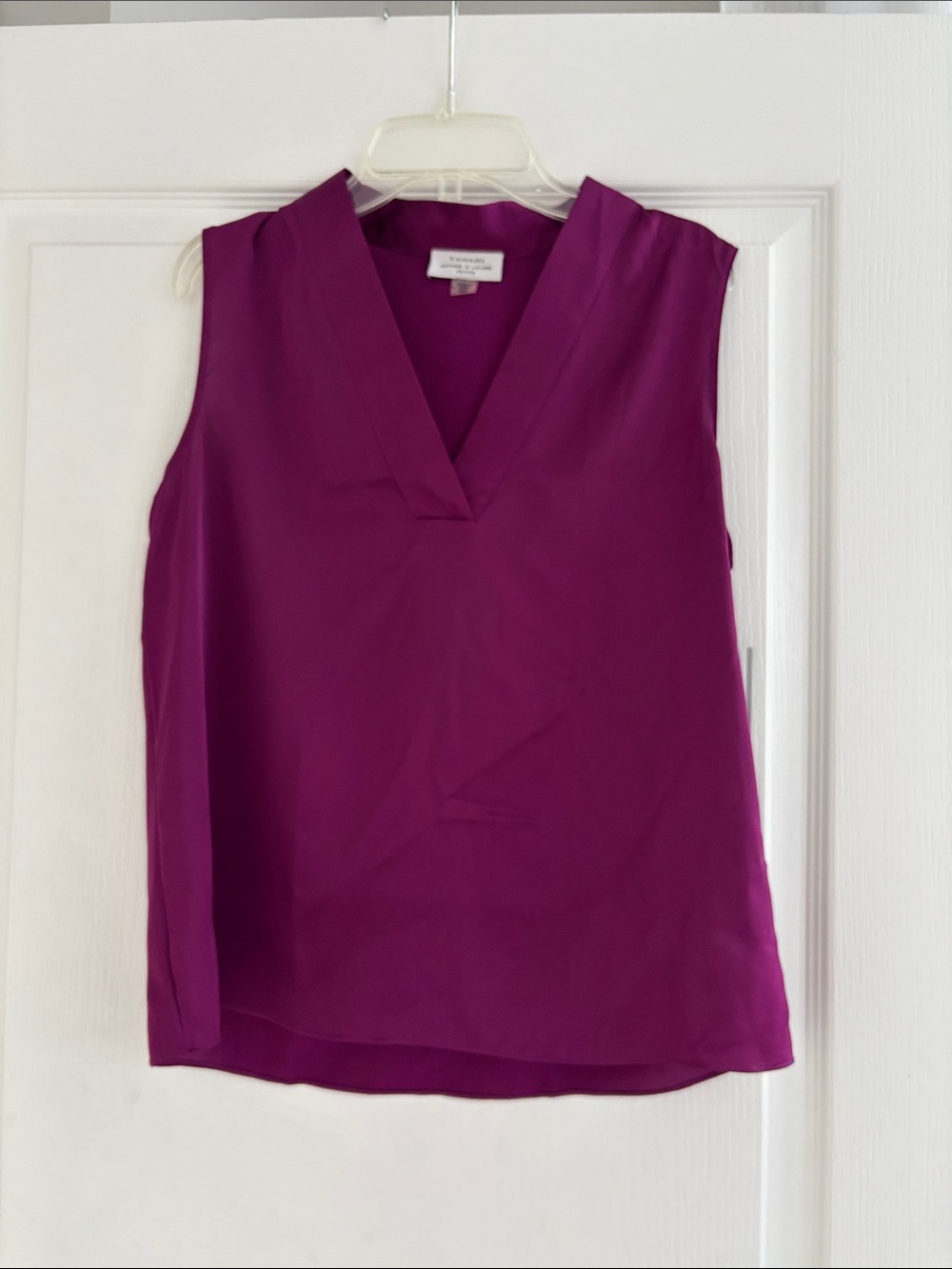 Tahari V-Neck Sleeveless Shell Top - Magenta NWT